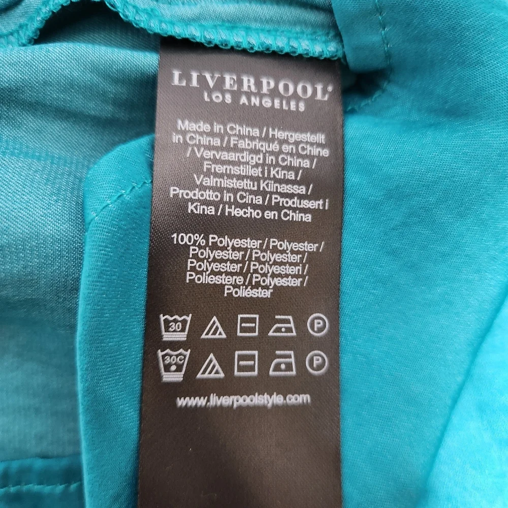 Liverpool V-Neck Blouse - Picture 9 of 9